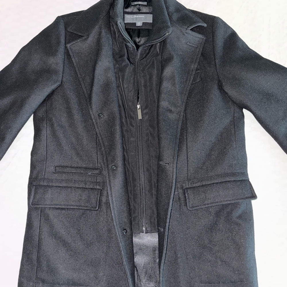 Men's Black Wool Blend Coat Perry Ellis Portfolio Size Medium.  Very sharp look